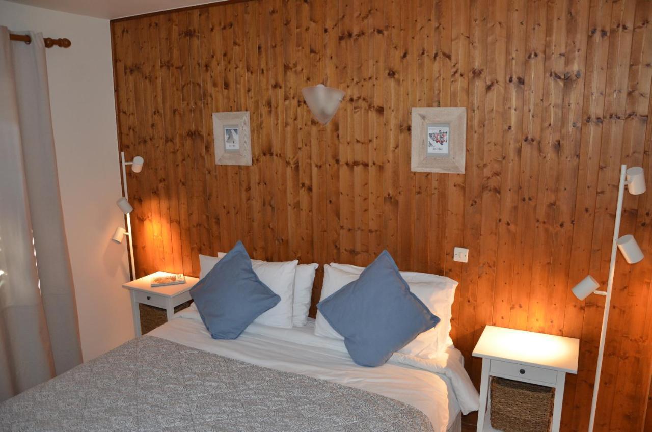 Hotel Le Cret เลส์เดอซาลป์ ภายนอก รูปภาพ